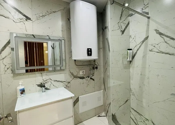 Central Stay Tirana *